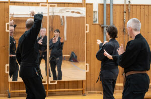 2025-06-28 Spiegel aufhängen Oberhaching